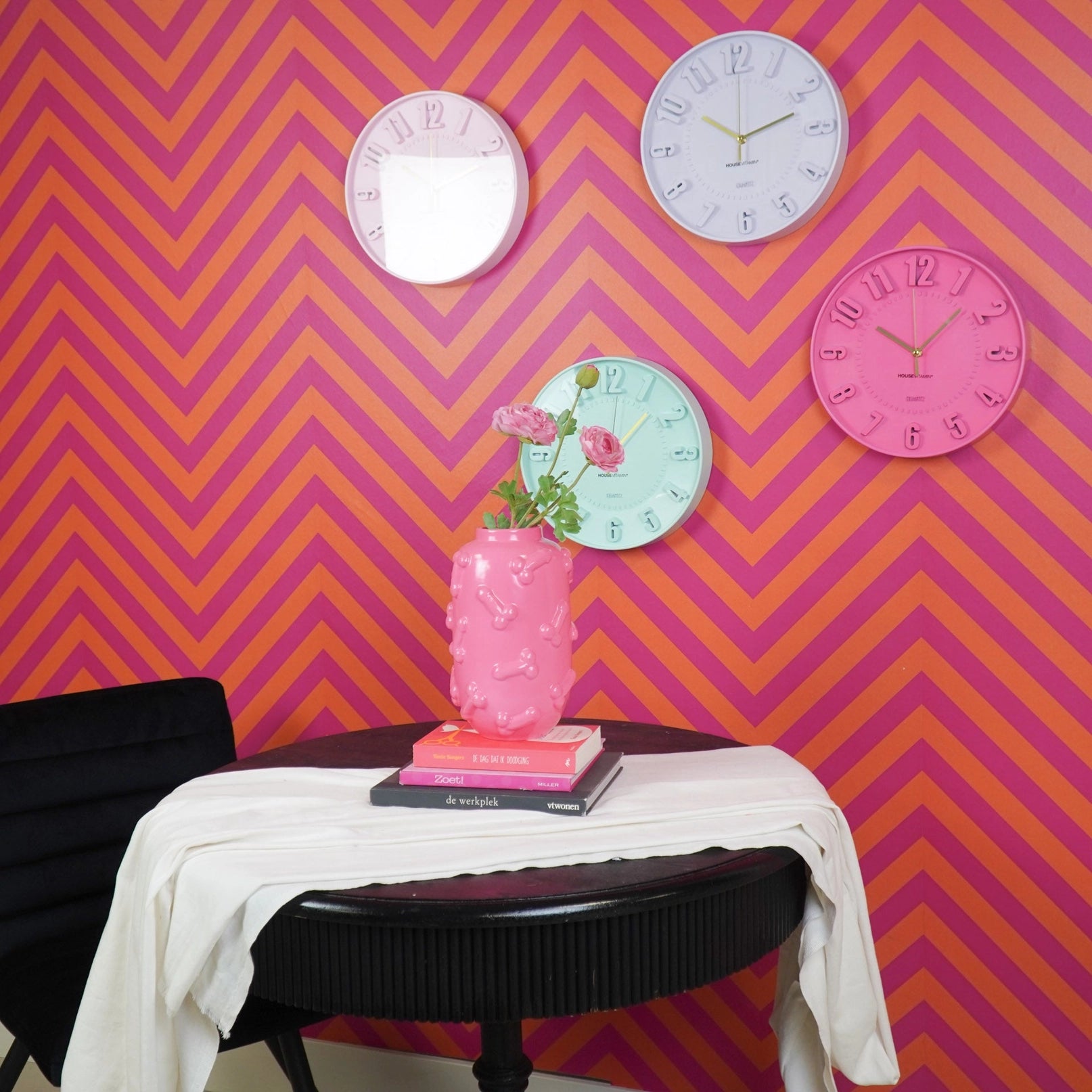 Thik tok - Rosa klokke med store tall