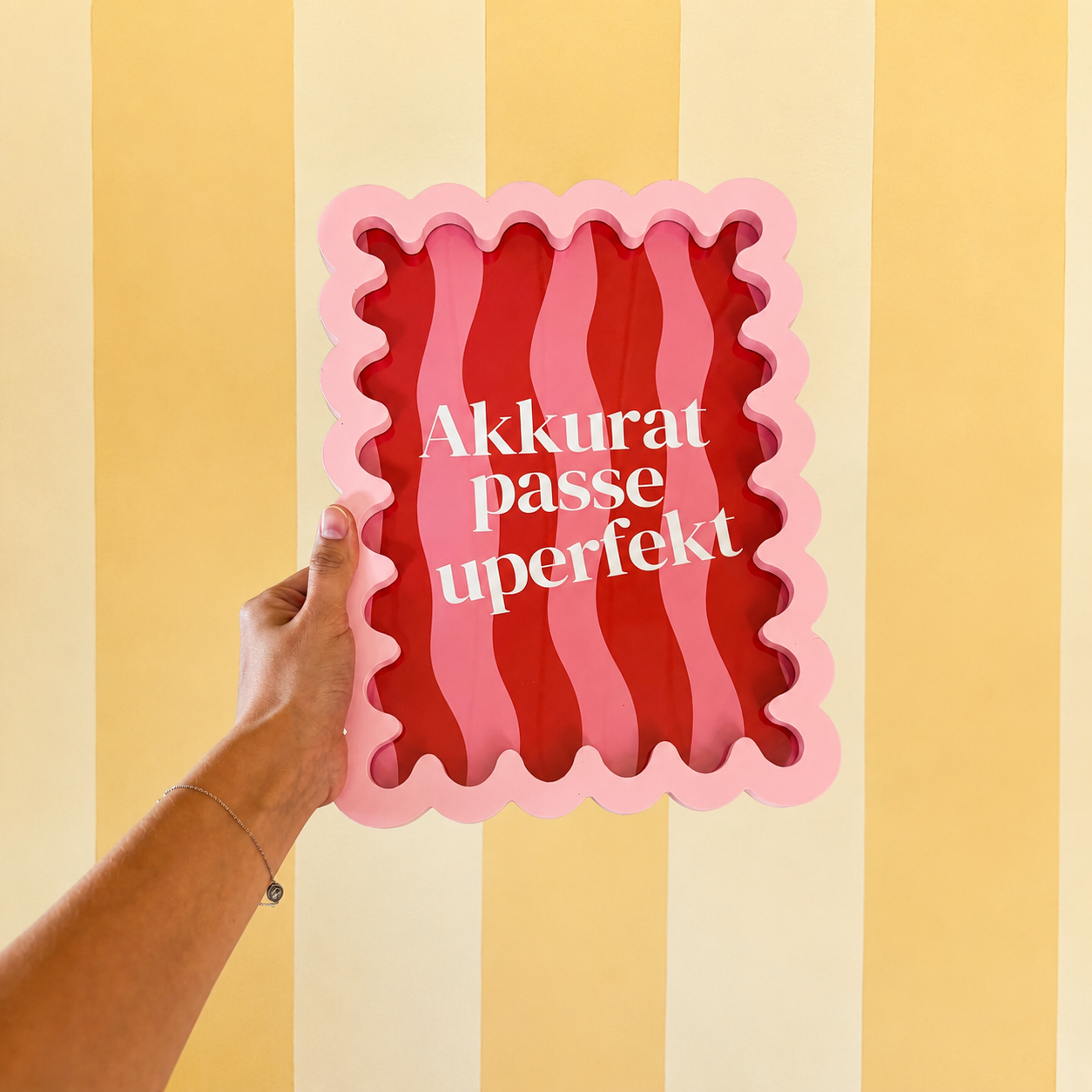 Rosa ramme til plakater, perfekt som dopamindekor